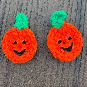 Handmade Crochet Pumpkin Pins – Jack O’ Lantern Halloween Brooches – Set of 2